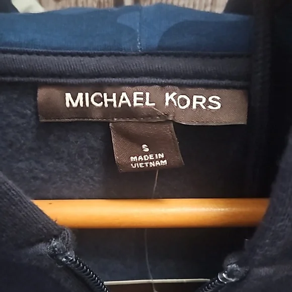 NWT Michael Kors Spellout Hoodie in Midnight blue with camouflage accents - Picture 4 of 7